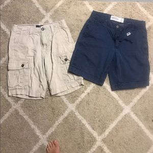 2 pair of men cargo shorts